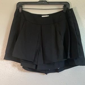 Line & Dot REVOLVE Black Shorts L